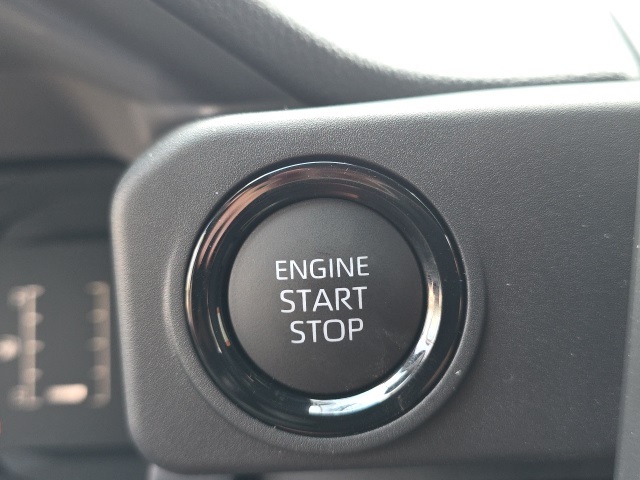 2025 Toyota Tacoma SR XtraCab photo 22