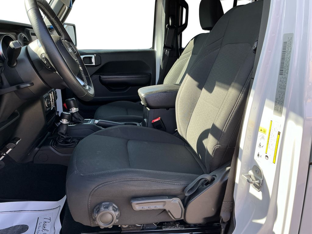 2020 Jeep Gladiator Sport S photo 20