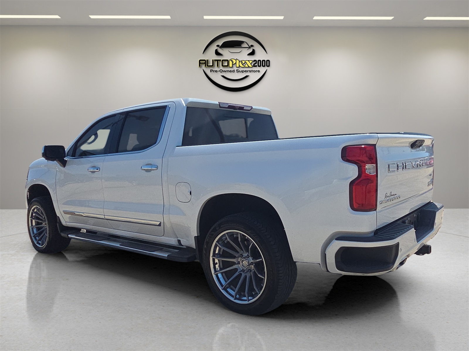 2022 Chevrolet Silverado 1500 High Country photo 5