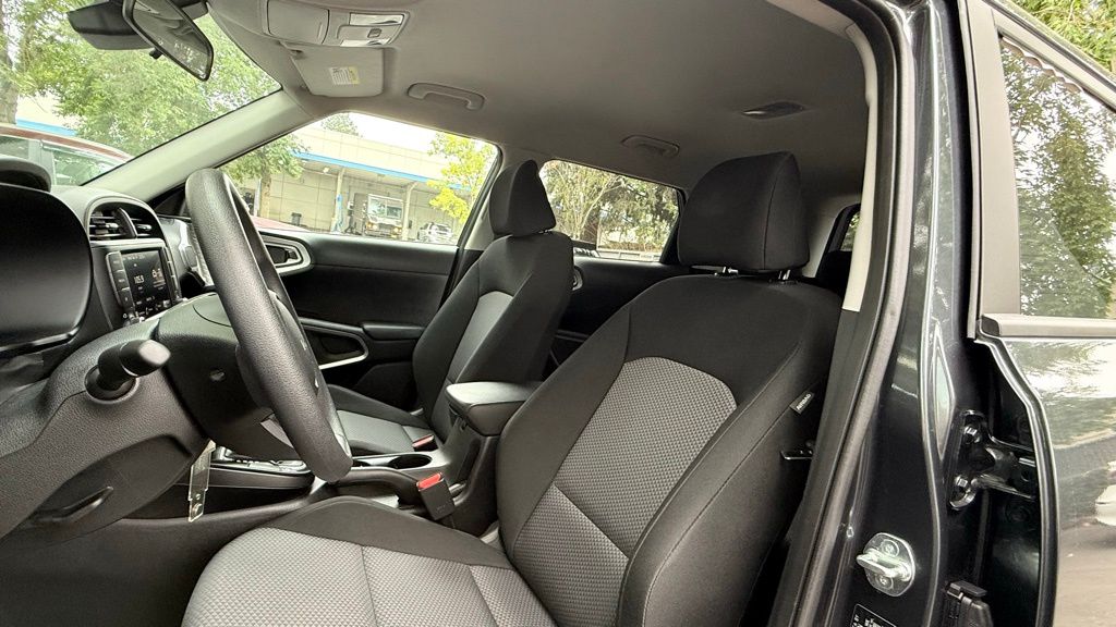 2024 Kia Soul LX photo 22