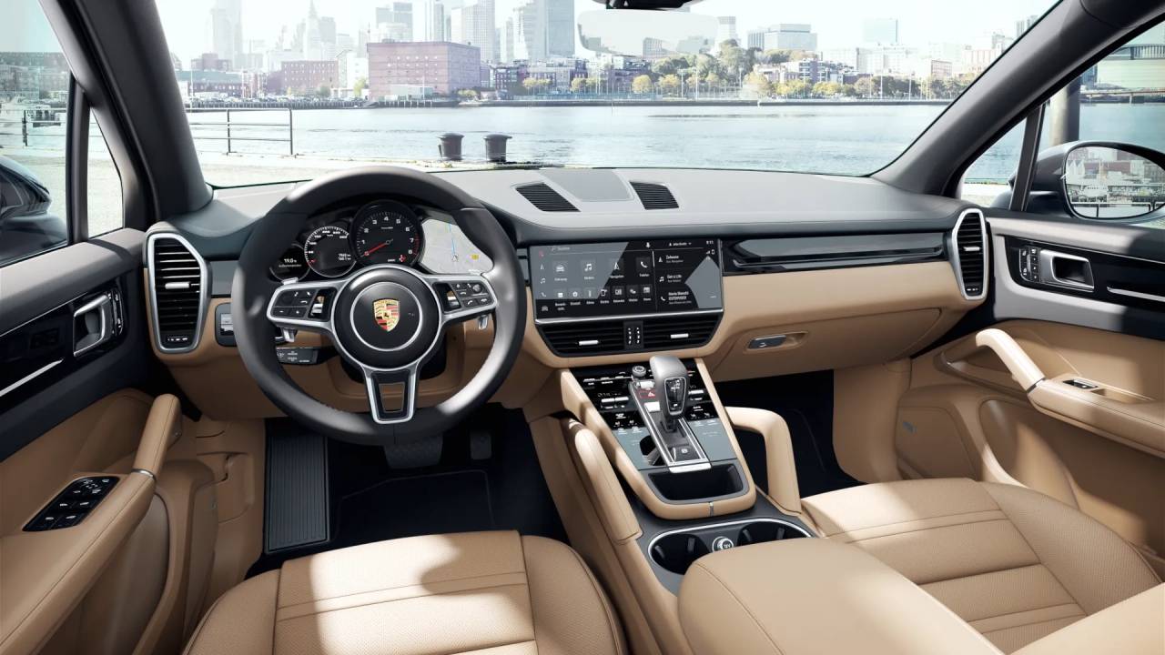 2023 Porsche Cayenne Platinum Edition photo 5