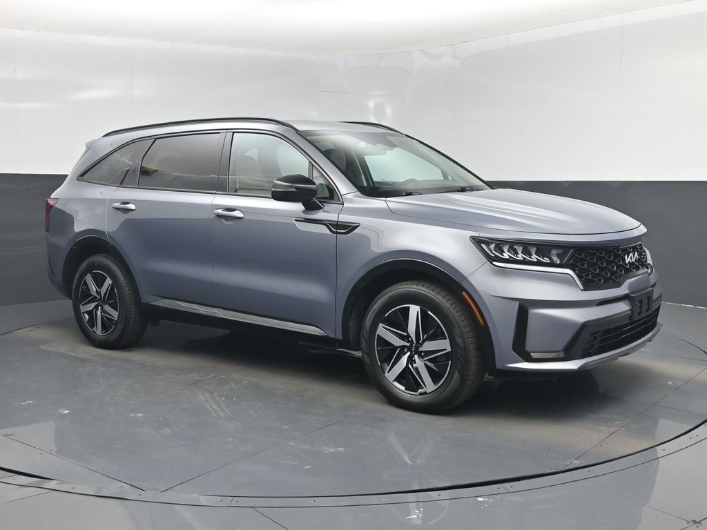 2022 Kia Sorento S's photo