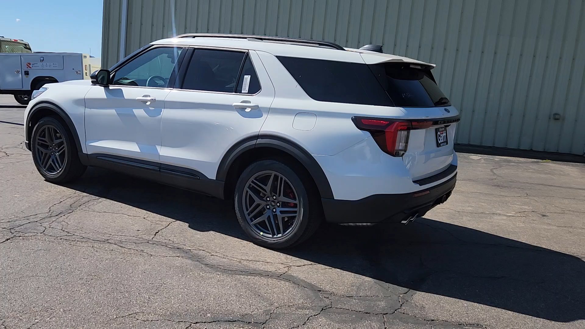 2025 Ford Explorer ST photo 4
