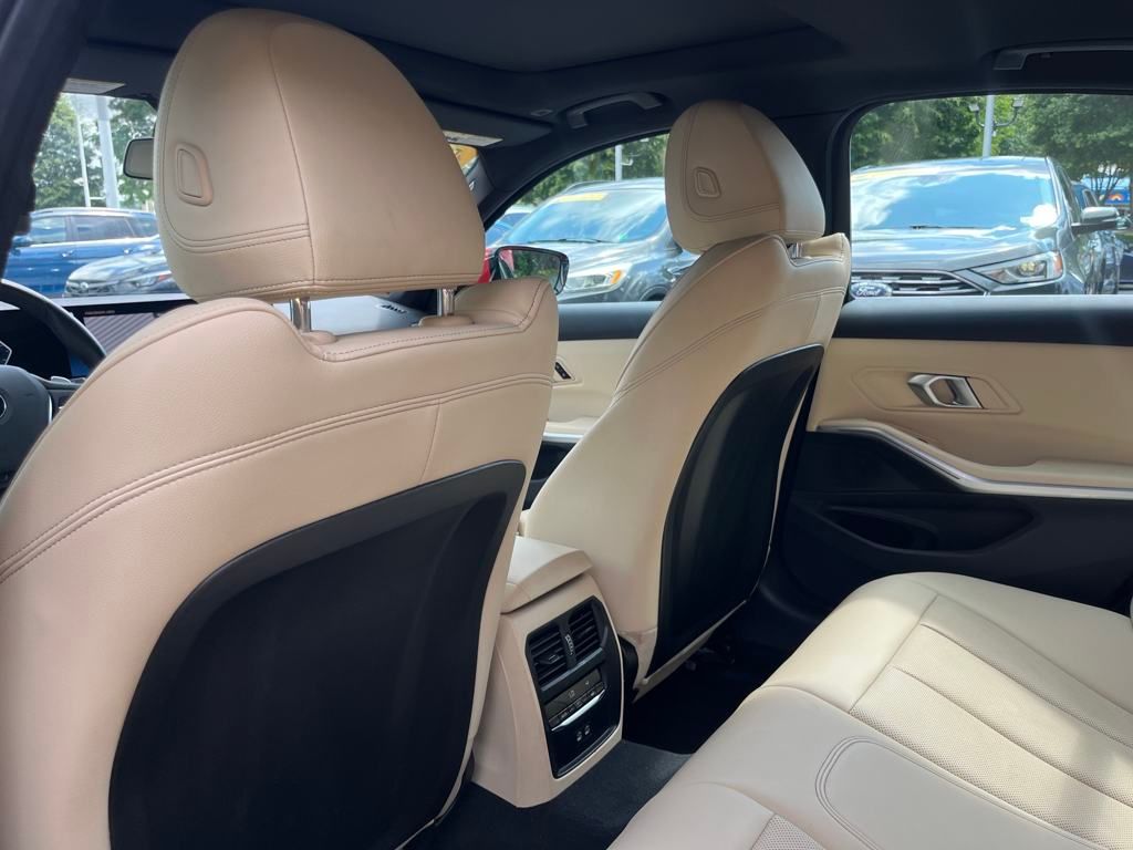 2024 Bmw 330i 3-Series photo 2