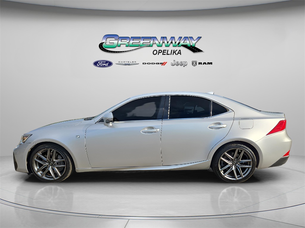 2017 Lexus IS 200t F SPORT photo 4