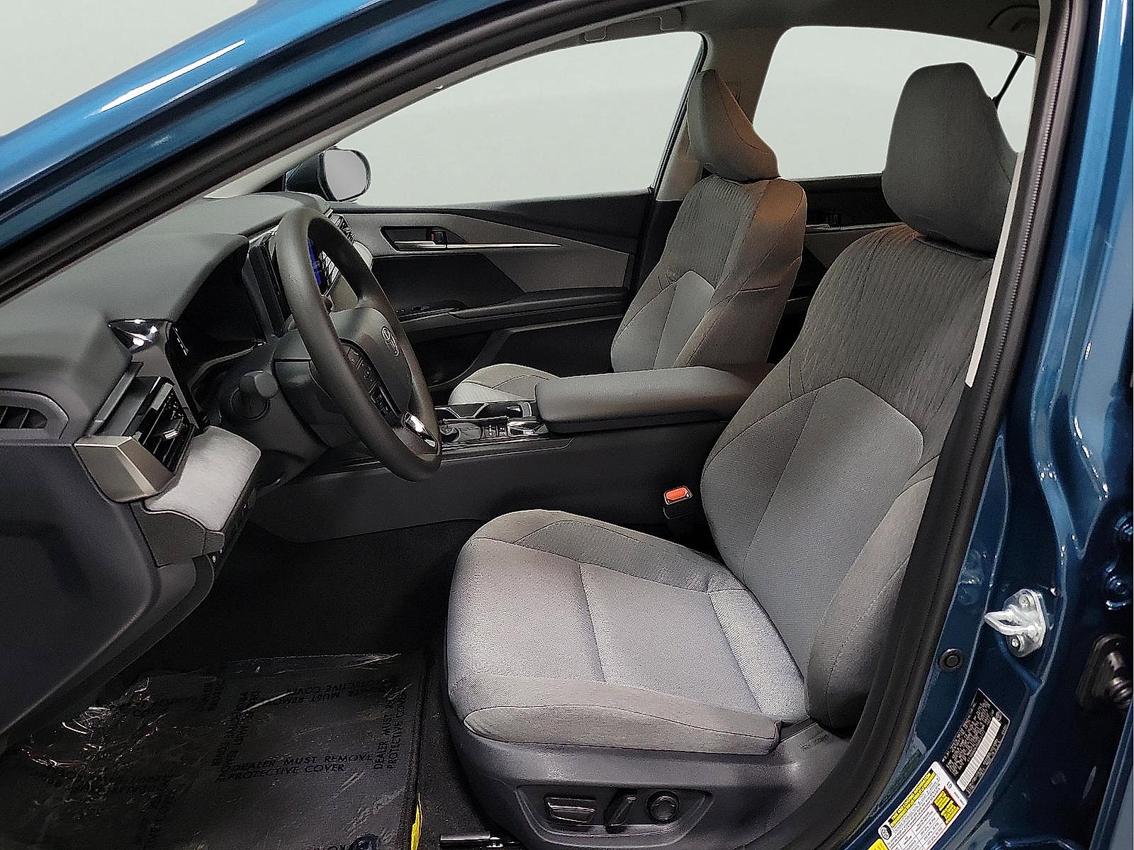 2025 Toyota Camry LE photo 9