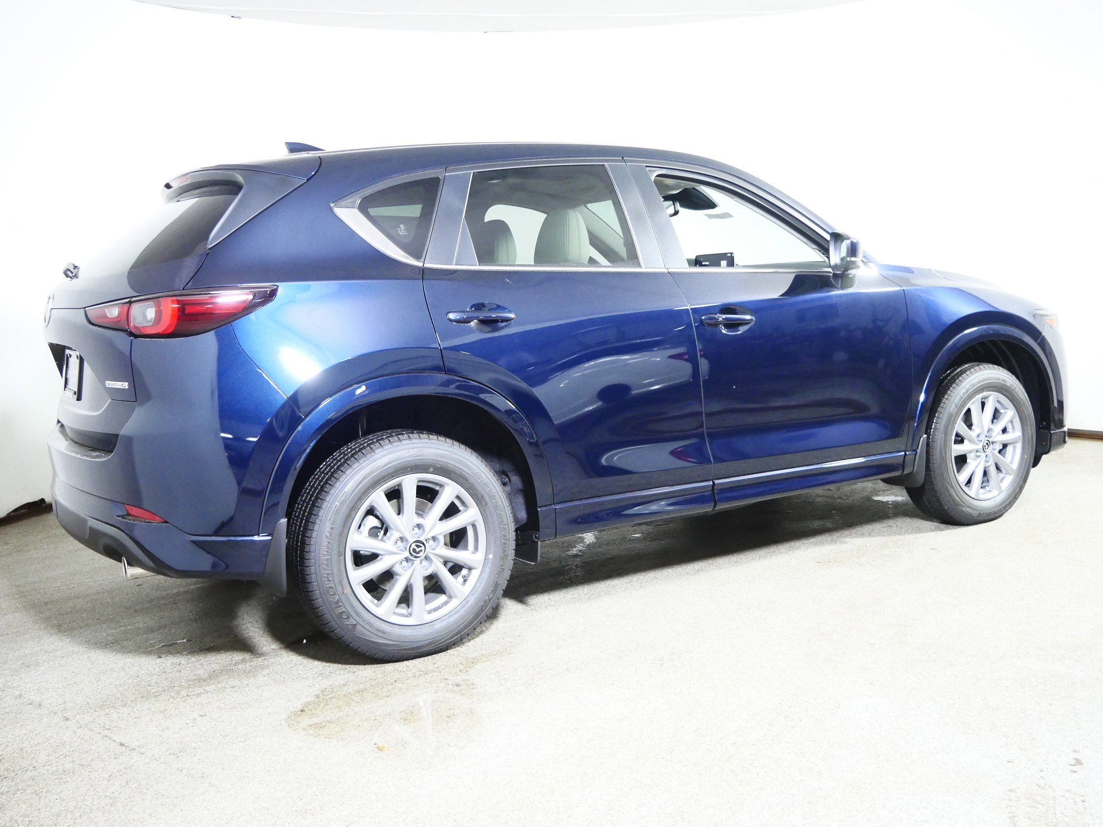 2025 Mazda CX-5 2.5 S Preferred photo 2
