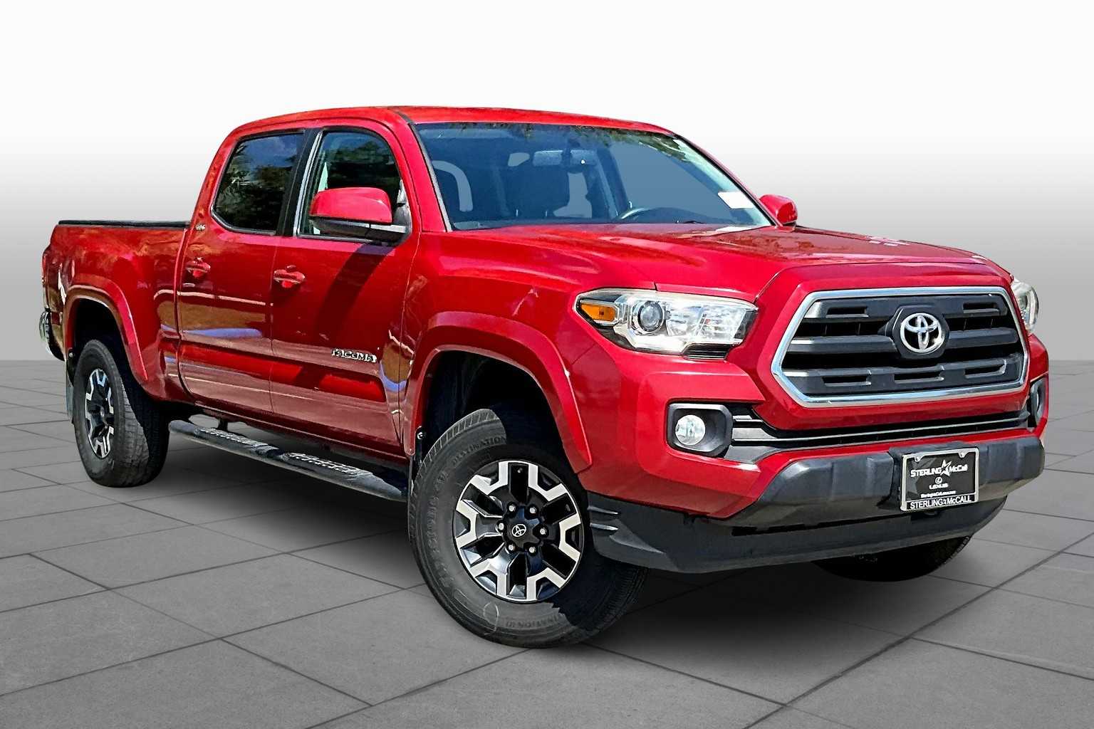2017 Toyota Tacoma SR5 photo 2