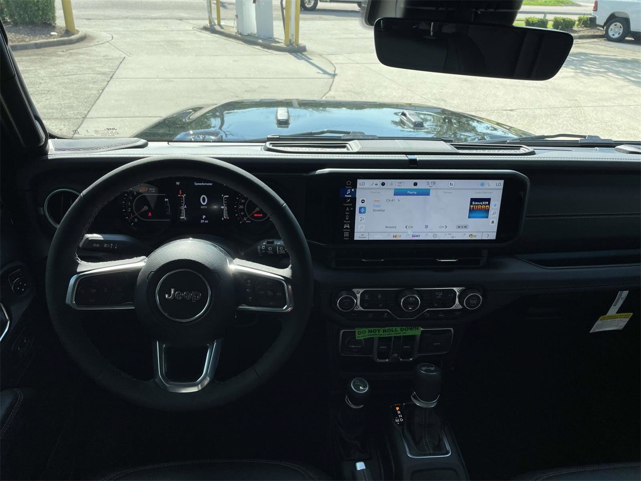 2025 Jeep Wrangler Sahara photo 25