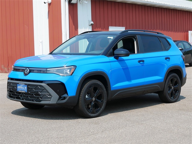 2025 Volkswagen Taos SE photo 4