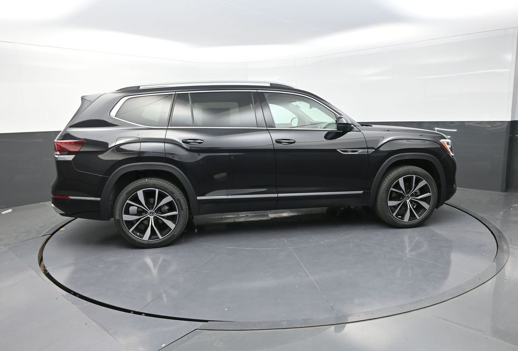 2025 Volkswagen Atlas SEL Premium R-Line photo 8