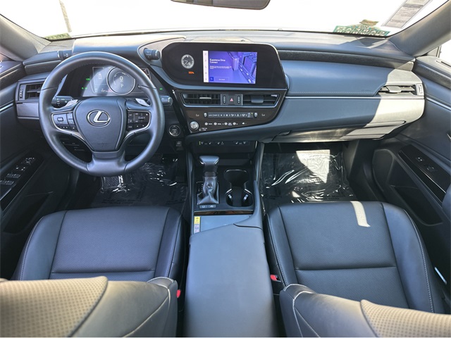 2025 Lexus ES 300h Premium photo 17