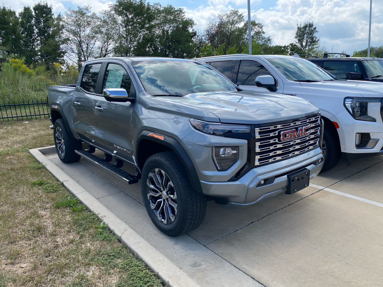 2026 Gmc Canyon Denali photo 3