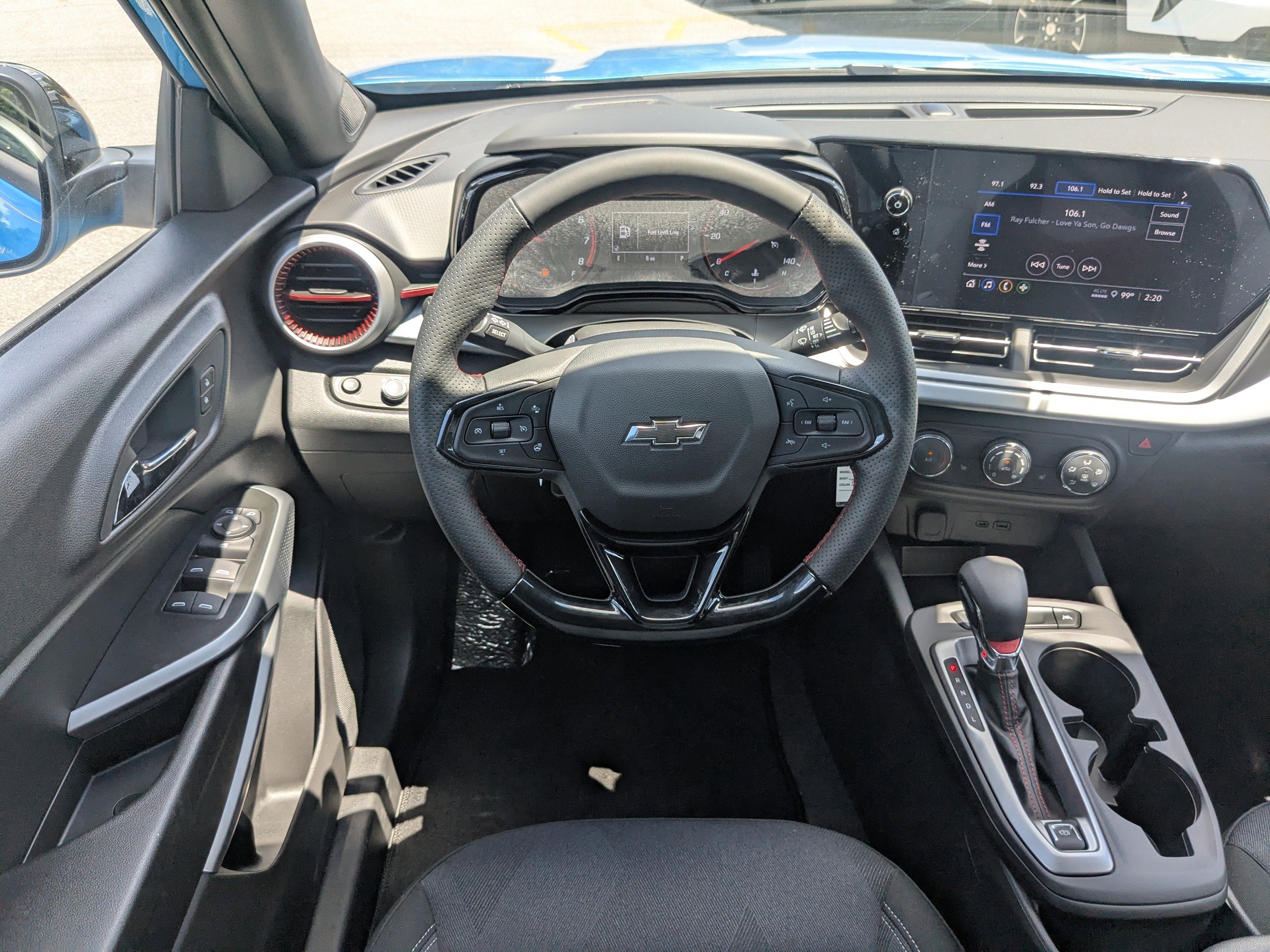 2025 Chevrolet Trax photo 16