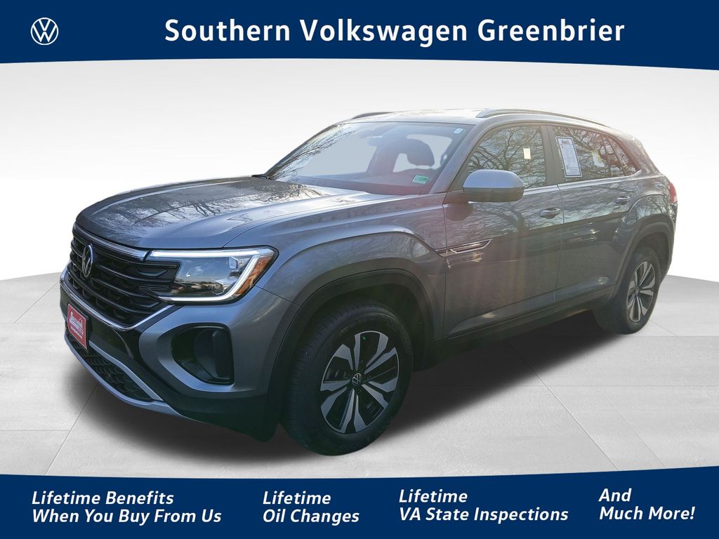 2025 Volkswagen Atlas Cross Sport SE's photo