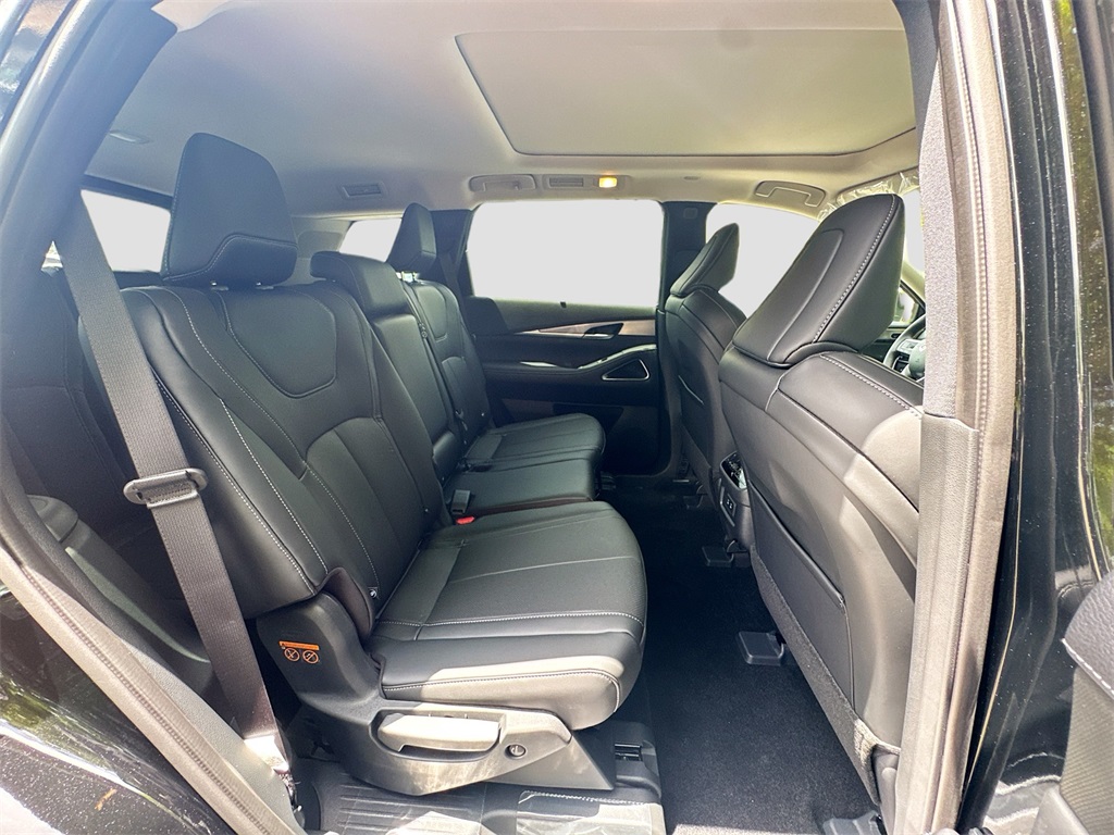 2026 Infiniti QX60 Luxe photo 27