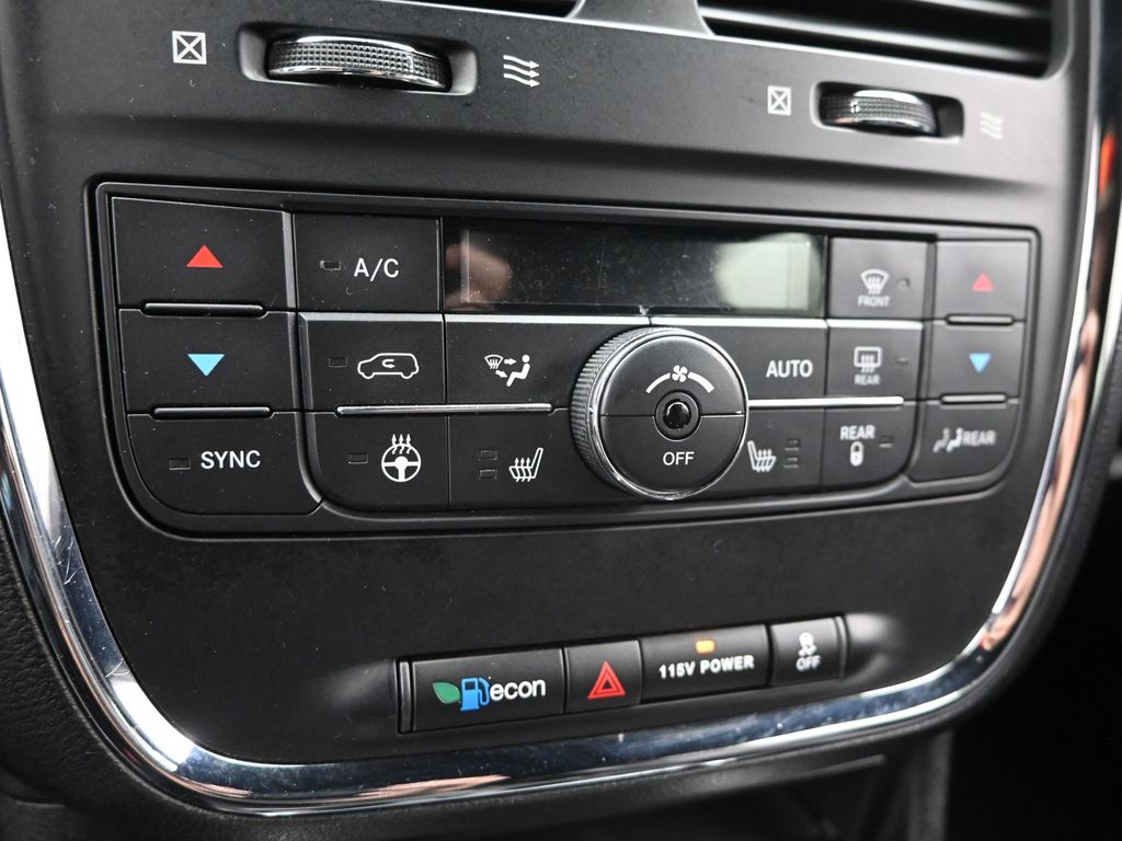 2017 Dodge Grand Caravan GT photo 15