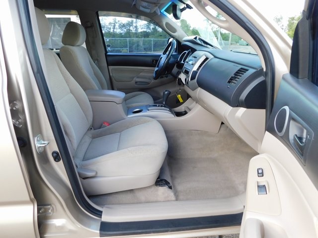 2007 Toyota Tacoma PreRunner photo 17