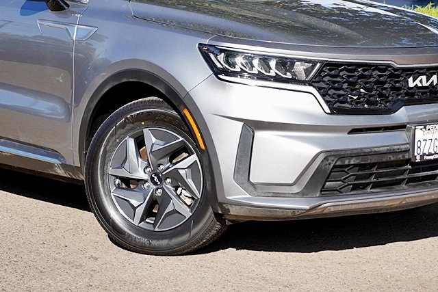 2022 Kia Sorento Hybrid S photo 2