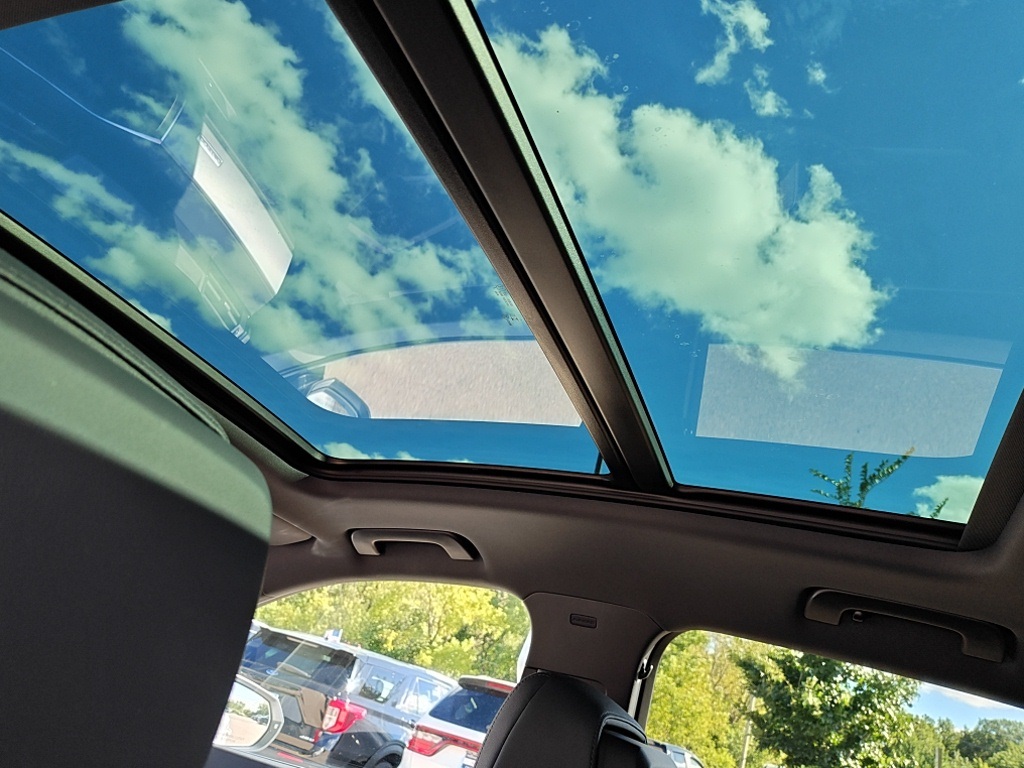 2025 Audi Q3 S line Premium photo 6