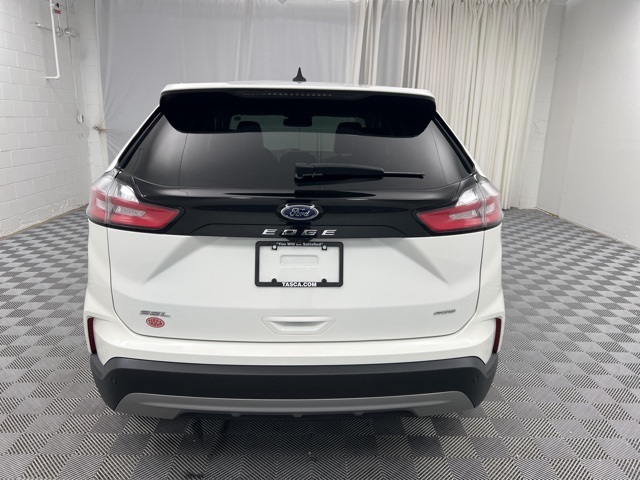 2022 Ford Edge SEL photo 7