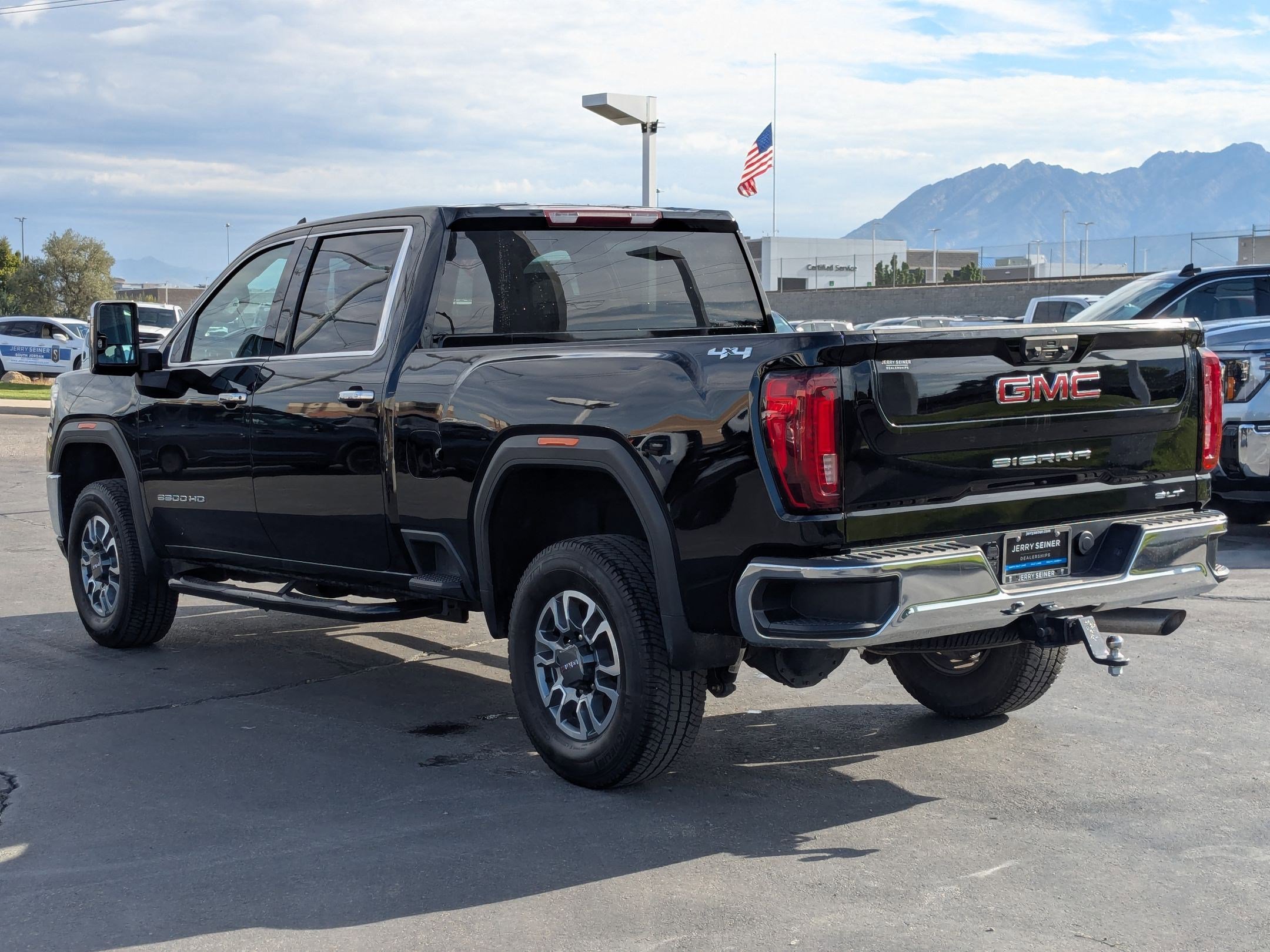 2022 Gmc Sierra HD SLT photo 3