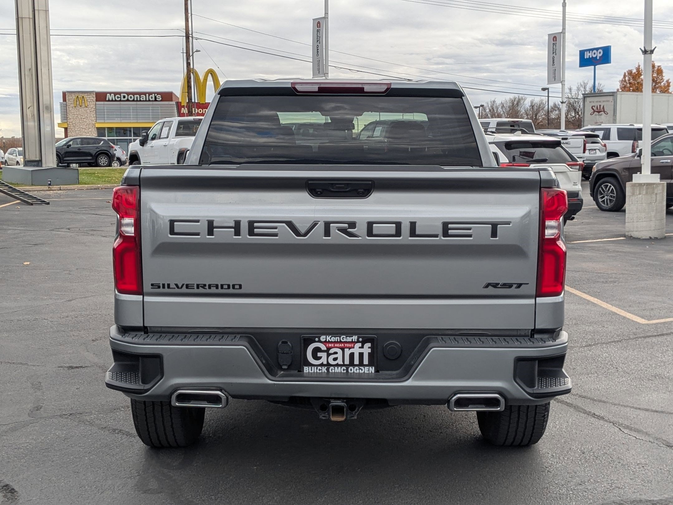 2023 Chevrolet Silverado 1500 RST photo 4