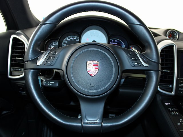 2014 Porsche Cayenne S photo 17