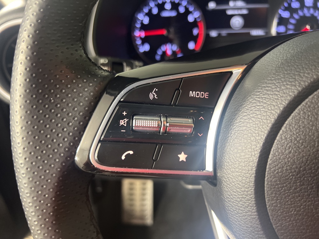 2023 Kia Forte GT-Line photo 17