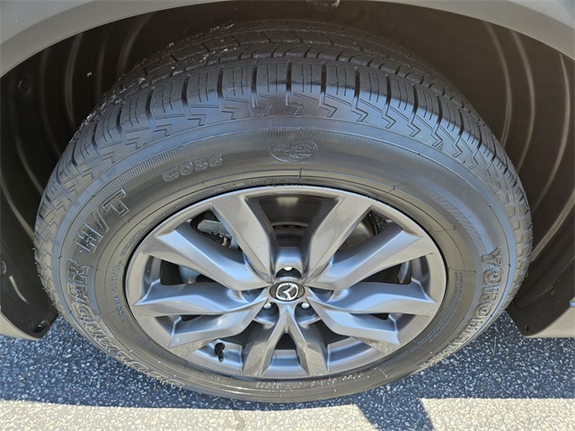2023 Mazda CX-9 Touring photo 18