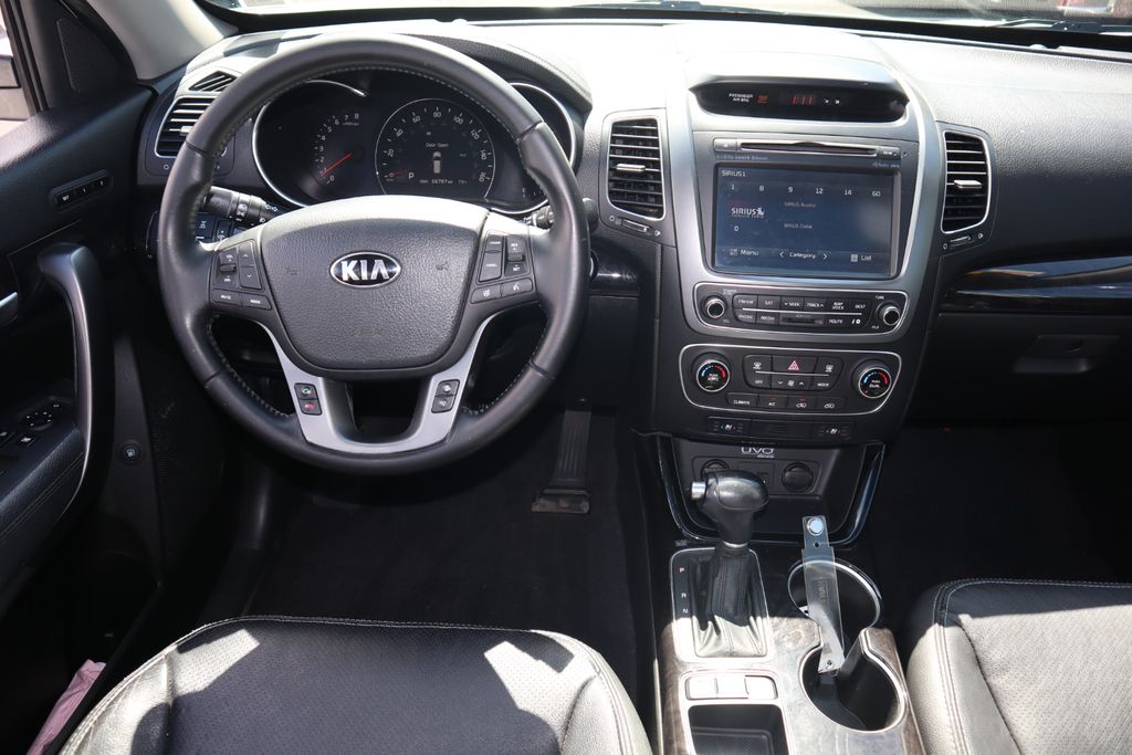 2014 Kia Sorento SX photo 15