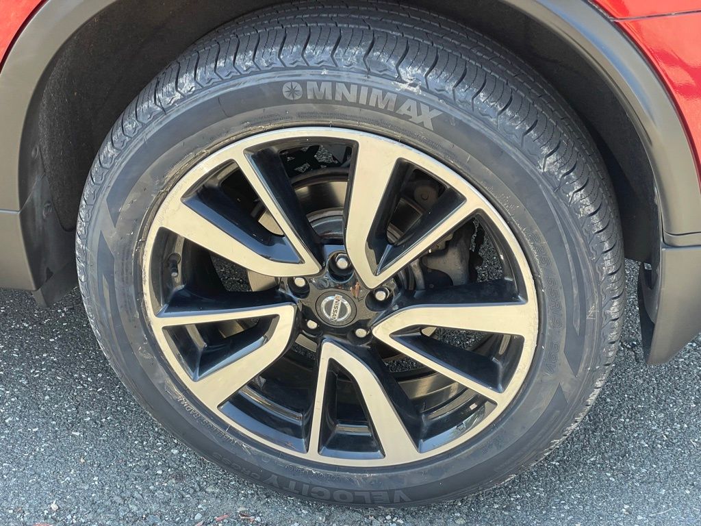 2019 Nissan Rogue SL photo 22