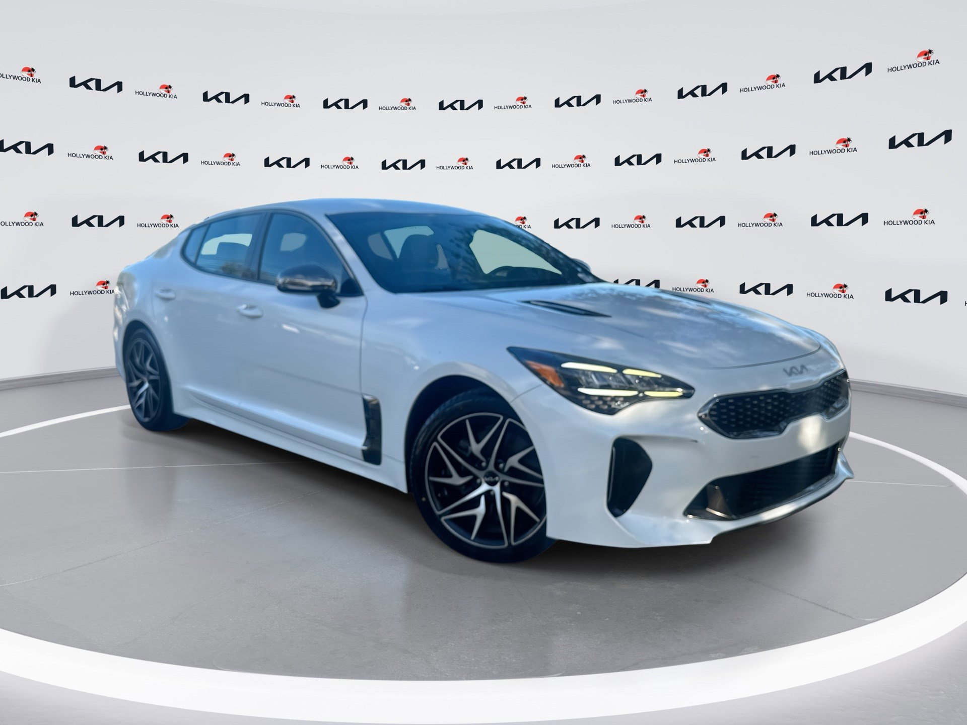 2022 Kia Stinger GT-Line's photo