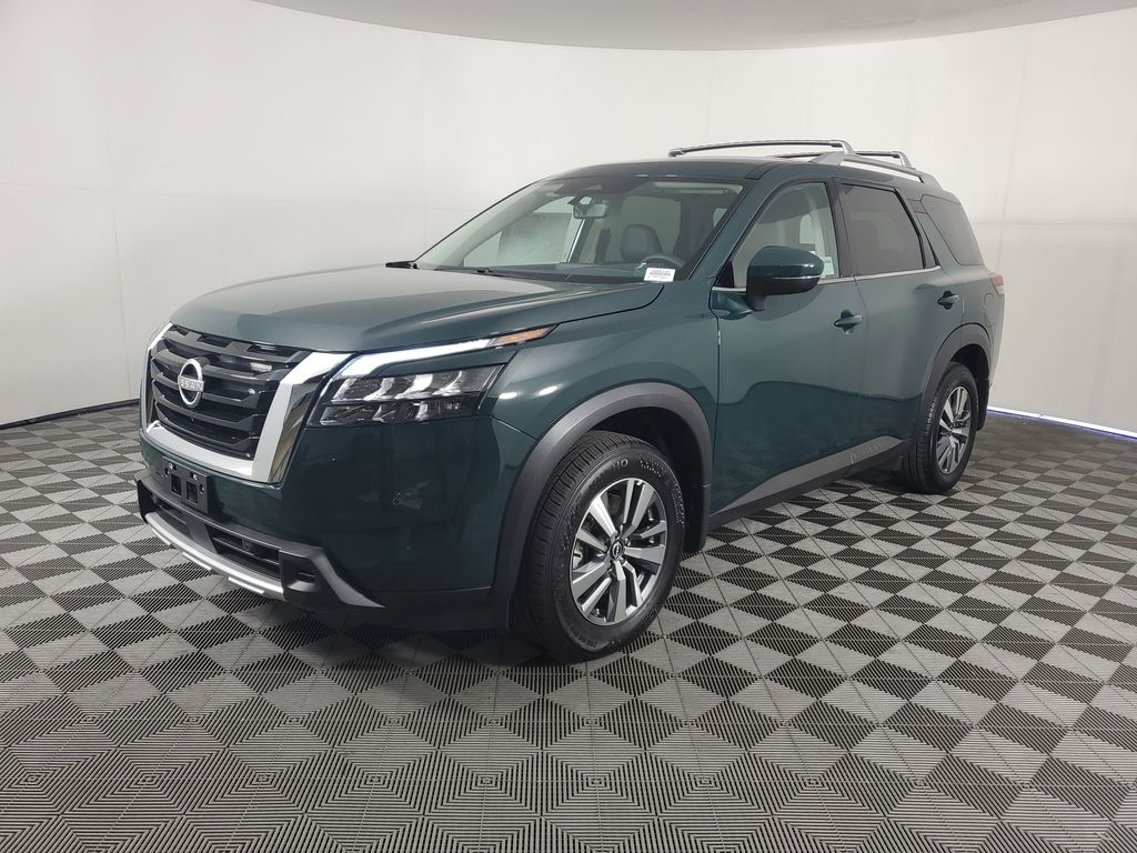 2025 Nissan Pathfinder SL photo 8