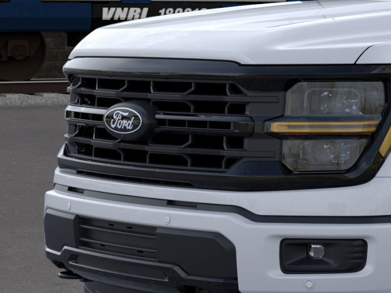 2025 Ford F-150 XLT photo 17