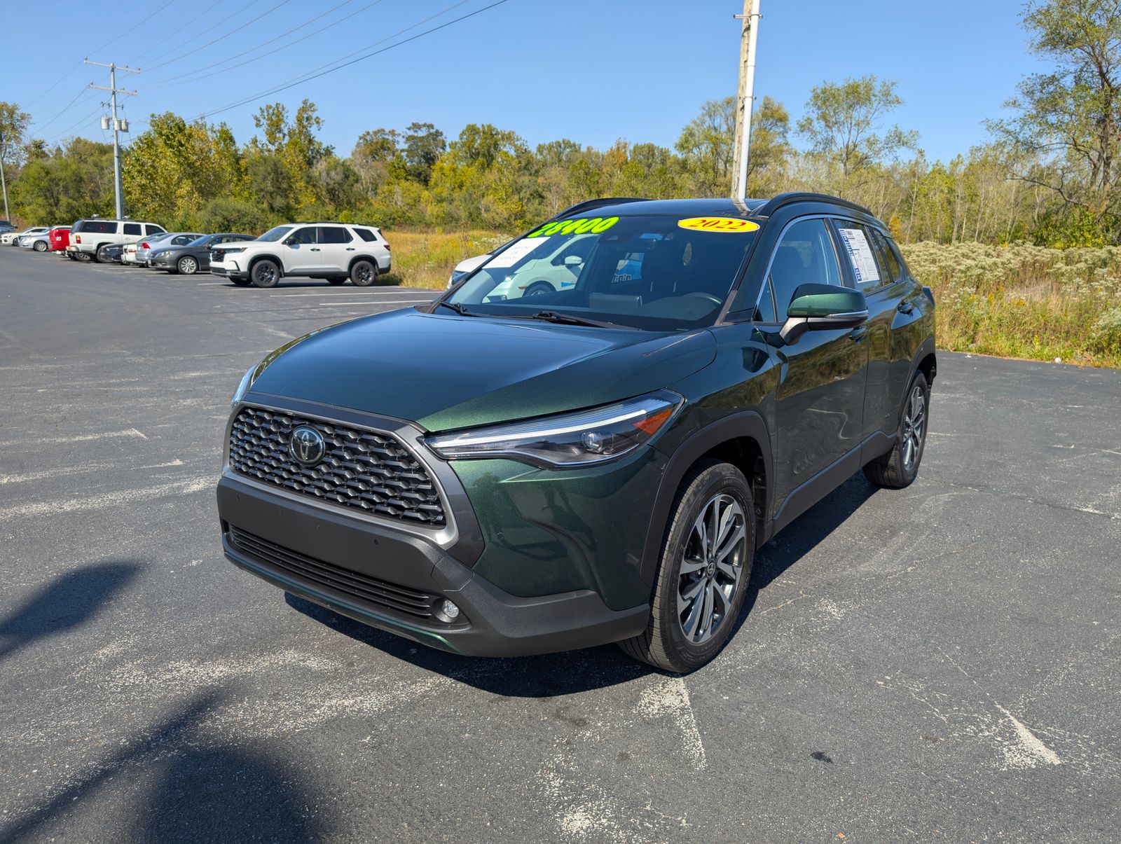 2022 Toyota Corolla Cross XLE photo 2