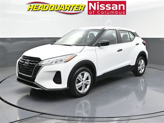 2025 Nissan KICKS PLAY Base's photo