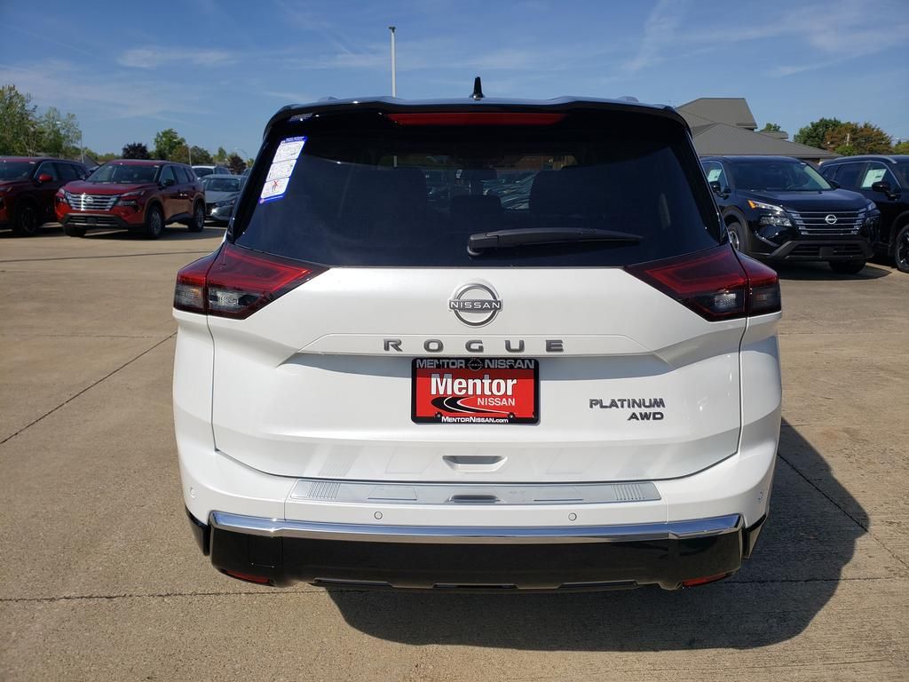 2026 Nissan Rogue Platinum photo 5