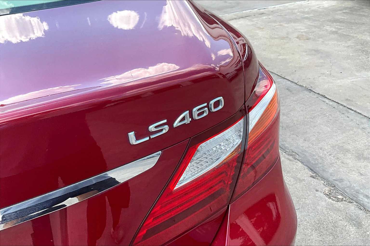 2010 Lexus LS 460 Luxury photo 9