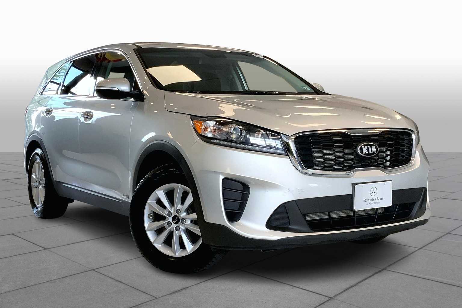 Used 2019 Kia Sorento LX with VIN 5XYPGDA35KG575024 for sale in Manchester, NH