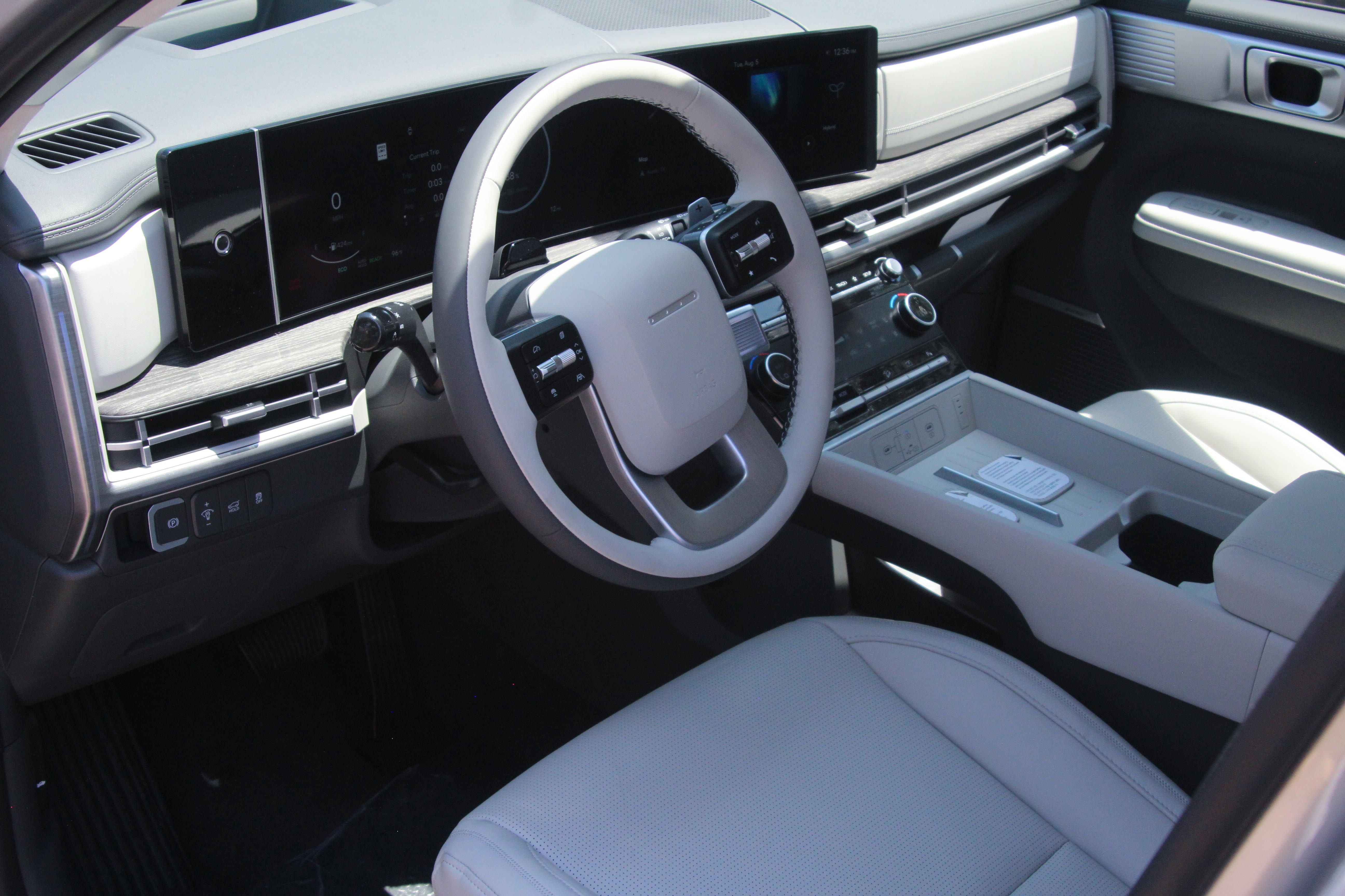 2026 Hyundai Santa Fe Calligraphy photo 2