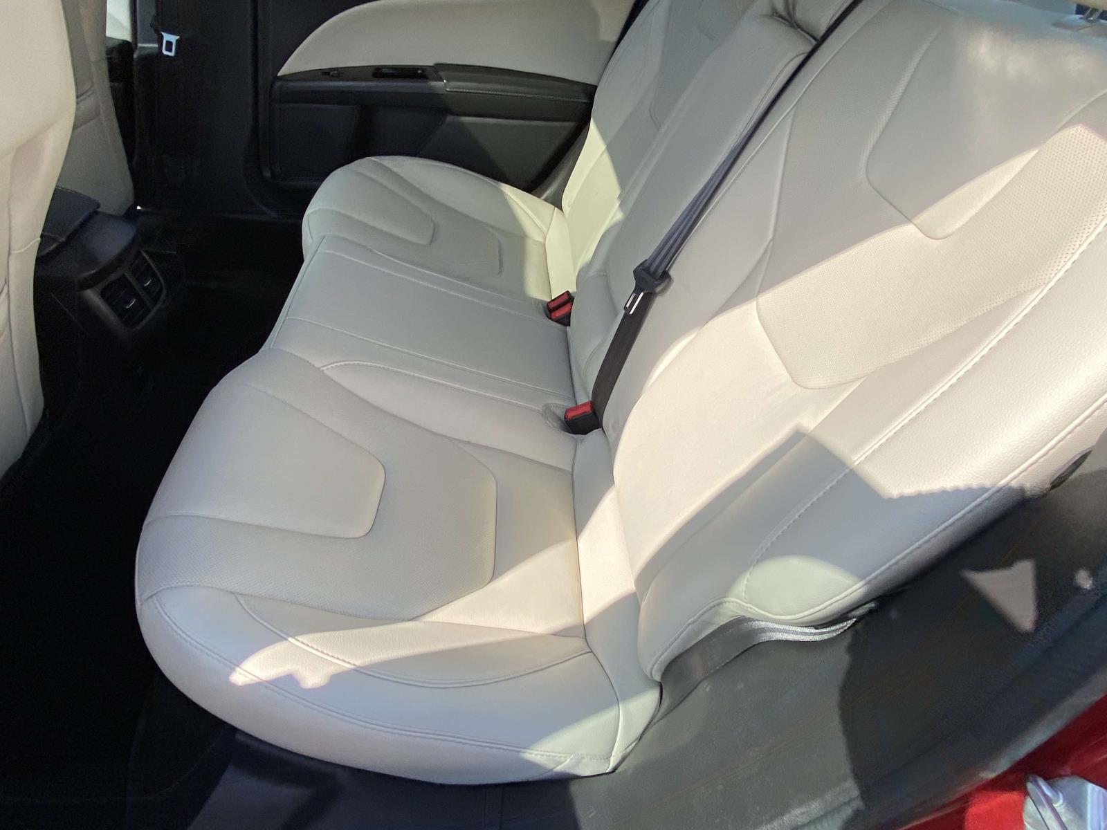 2016 Ford Fusion Titanium Hybrid photo 3
