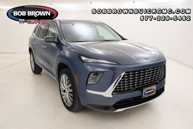 2025 Buick Enclave Avenir's photo