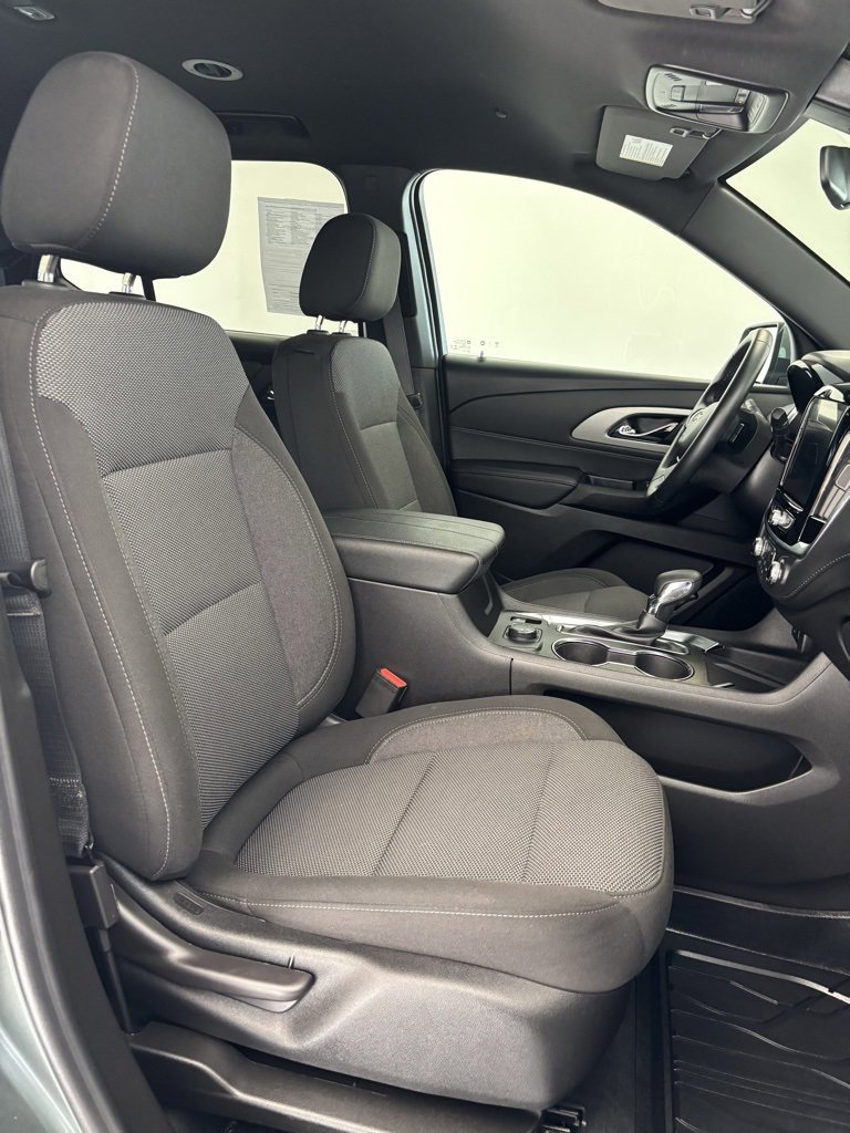 2023 Chevrolet Traverse Cloth photo 14