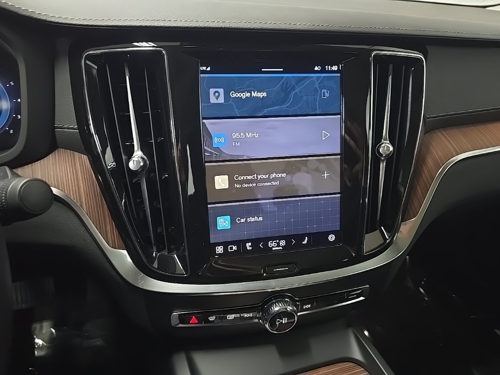 2023 Volvo S60 Ultimate photo 24