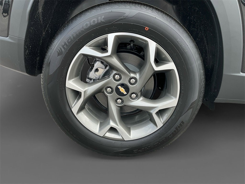 2026 Chevrolet Trax LT photo 9