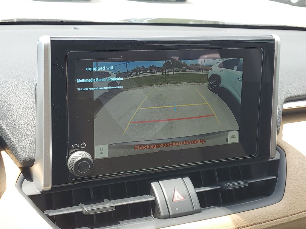 2025 Toyota RAV4 Hybrid LE photo 21