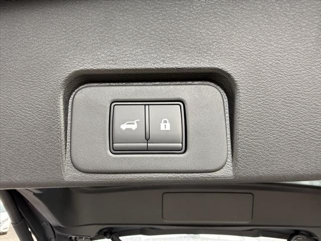 2025 Nissan Rogue SV photo 20