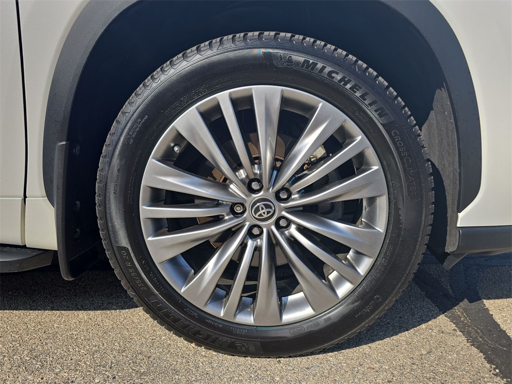 2020 Toyota Highlander Platinum photo 36