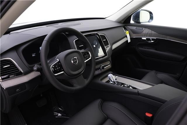 2025 Volvo XC90 photo 6